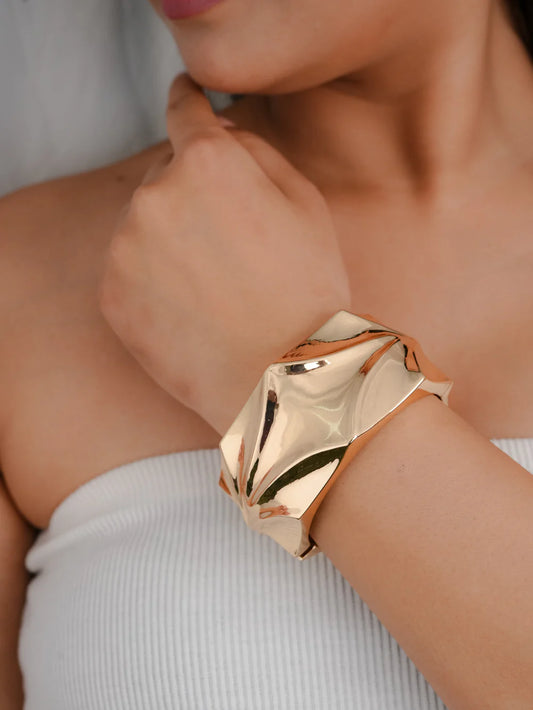Queenstown Gold Bracelet. (18K Gold Plated)