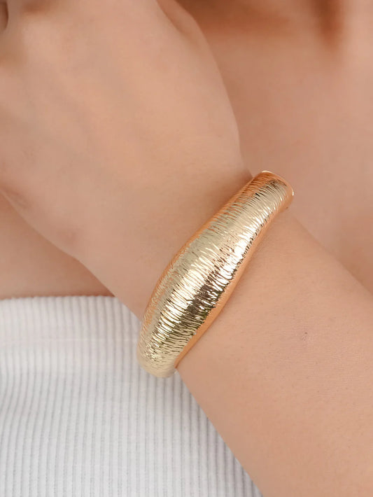 Kendall Band Bracelet. (18k Gold Plated)